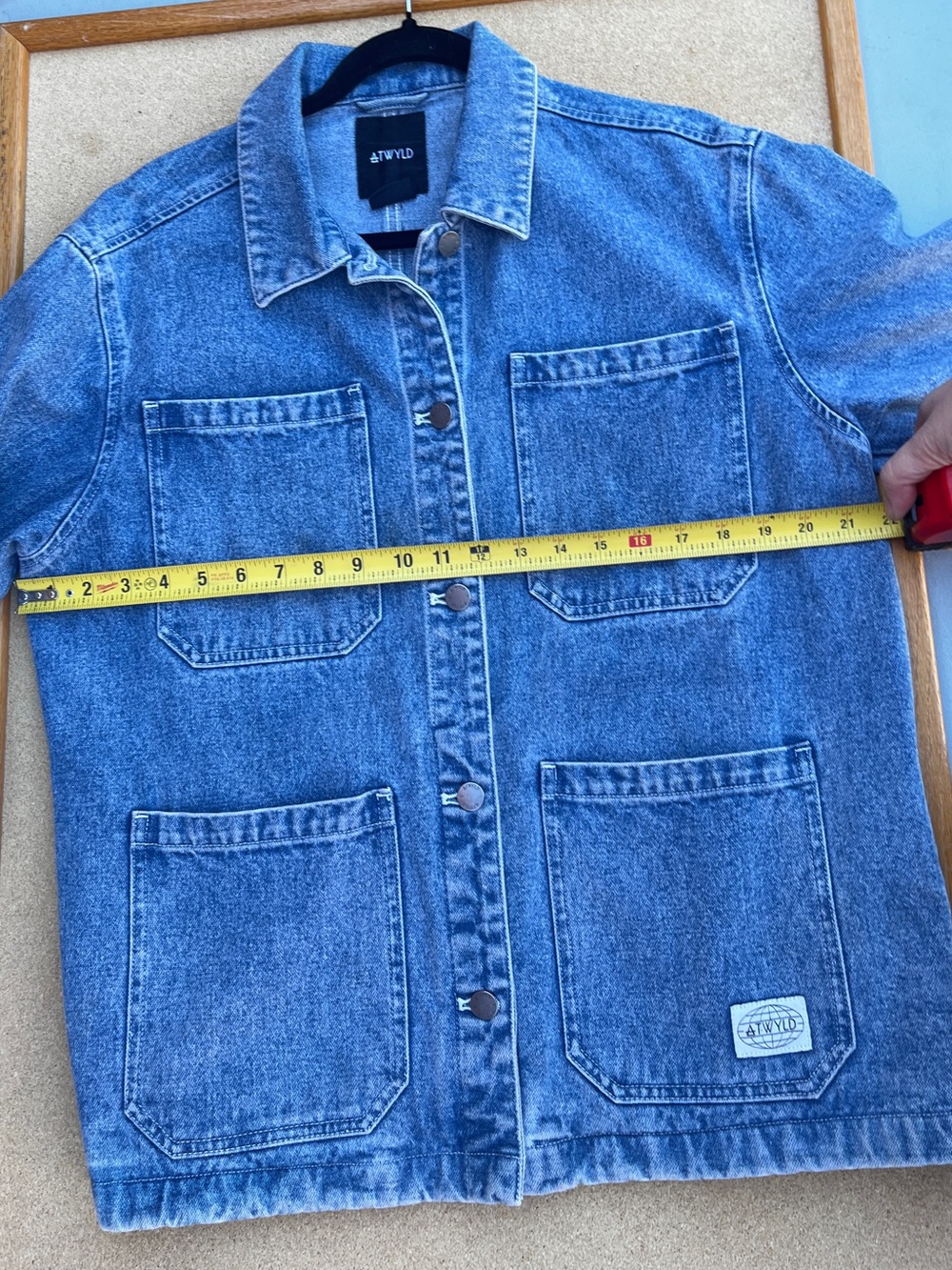 NWOT - atwyld The escapade denim jacket with 6 pockets. Size Large - Picture 7 of 7